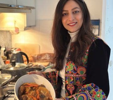 Afghan cusin 360x320